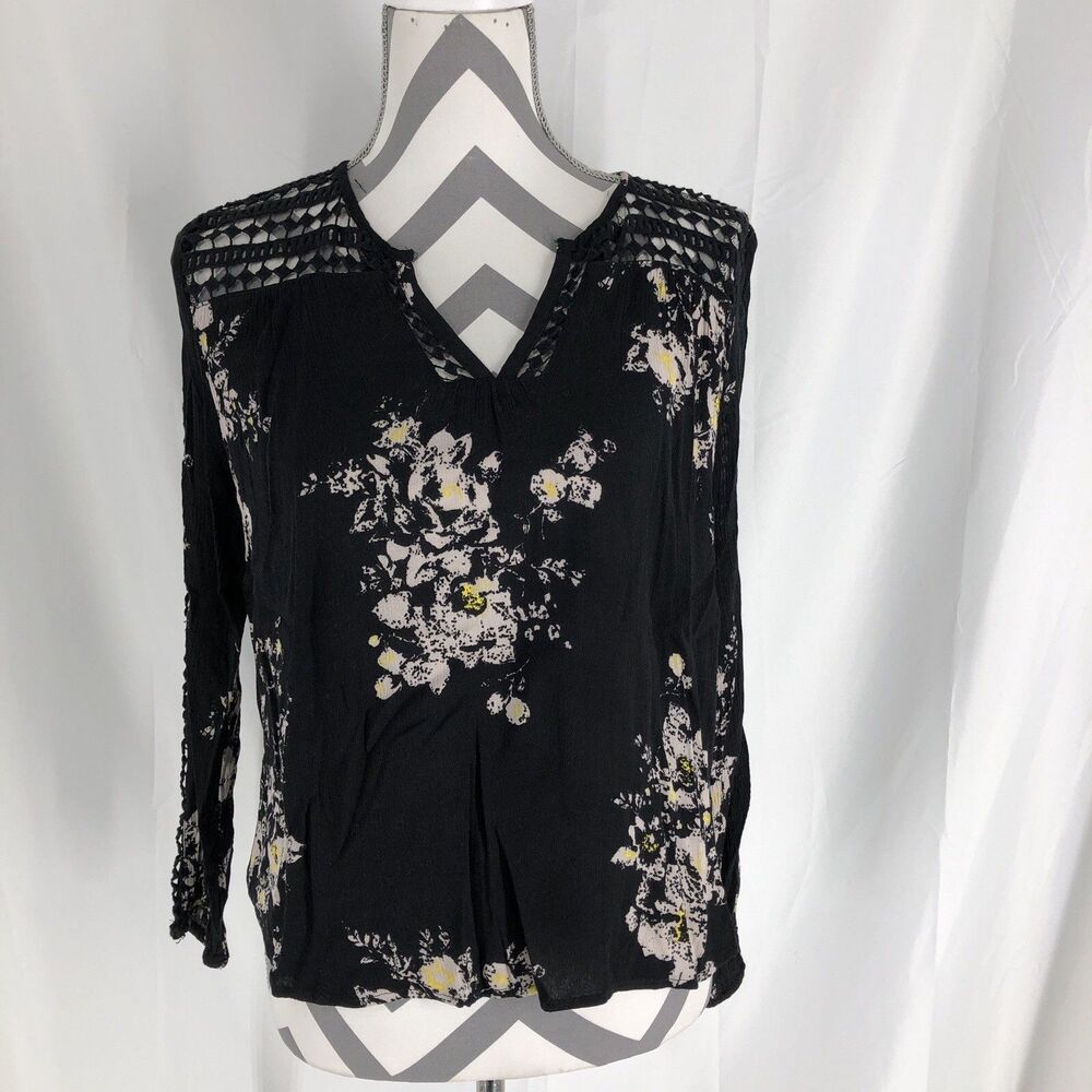 love stitch floral black blouse V Neck Shirt Size Small